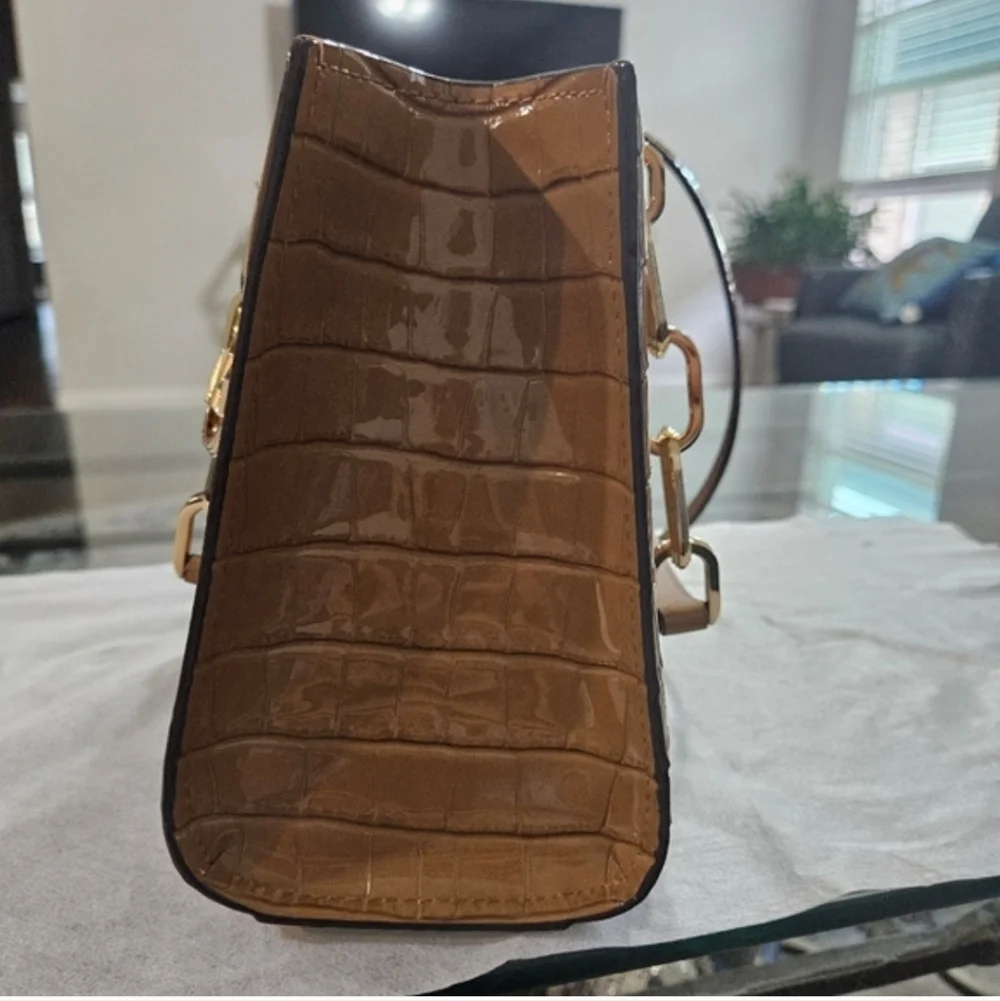 NWT Michael Kors Cynthia Small Croc Embossed Leather Satchel & Wallet Set - Picture 8 of 15
